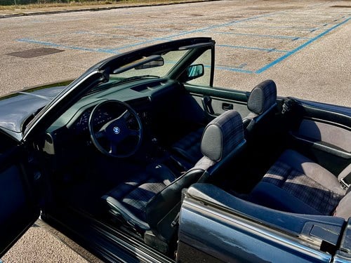 1988 BMW 320i M Tech1 Cabrio E30 Te koop (foto 14 van 31)