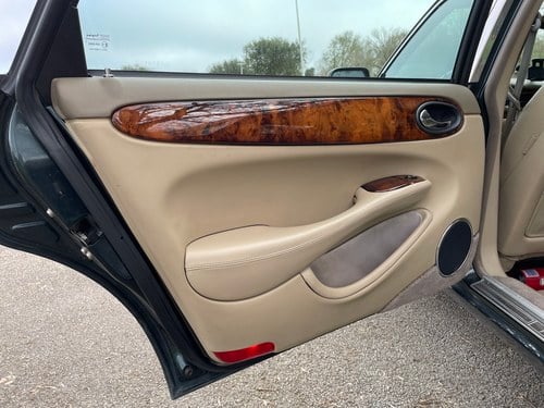 1997 Jaguar X308 XJ8 4L Sovereign LWB till salu (bild 39 av 145)