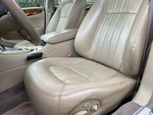 1997 Jaguar X308 XJ8 4L Sovereign LWB till salu (bild 41 av 145)