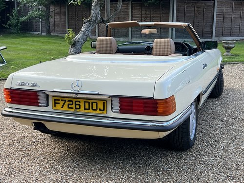 1989 Mercedes-Benz 300 SL Auto R107 For Sale (picture 15 of 166)