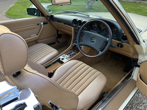 1989 Mercedes-Benz 300 SL Auto R107 For Sale (picture 44 of 166)