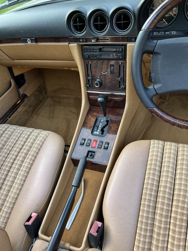 1989 Mercedes-Benz 300 SL Auto R107 For Sale (picture 50 of 166)