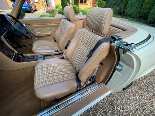 1989 Mercedes-Benz 300 SL Auto R107 For Sale (picture 58 of 166)