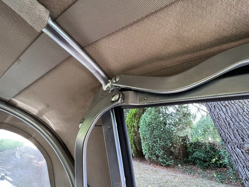 1989 Mercedes-Benz 300 SL Auto R107 For Sale (picture 82 of 166)