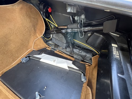 1989 Mercedes-Benz 300 SL Auto R107 For Sale (picture 86 of 166)