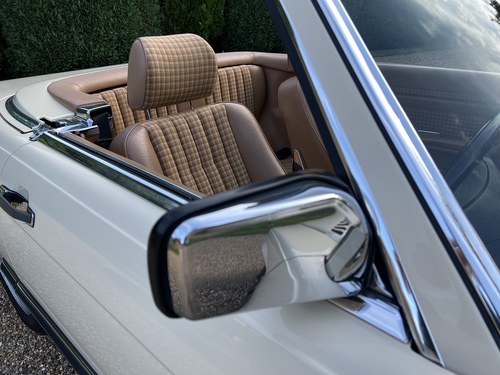 1989 Mercedes-Benz 300 SL Auto R107 For Sale (picture 98 of 166)