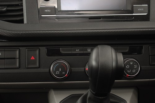 2022 Volkswagen T32 Transporter Highline TDI 4Motion Camper Conversion For Sale (picture 29 of 172)