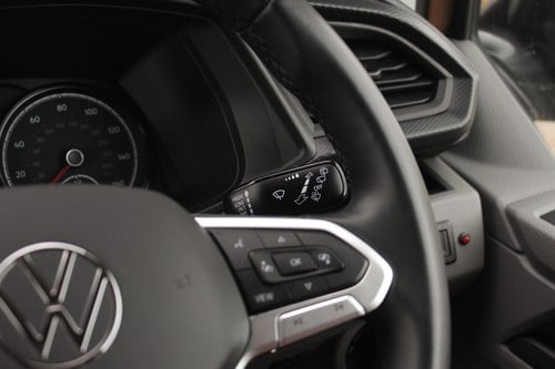 2022 Volkswagen T32 Transporter Highline TDI 4Motion Camper Conversion For Sale (picture 65 of 172)