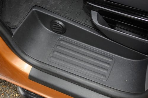 2022 Volkswagen T32 Transporter Highline TDI 4Motion Camper Conversion For Sale (picture 110 of 172)