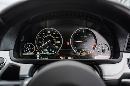 2016 BMW F10 520D M Sport Te koop (foto 40 van 121)