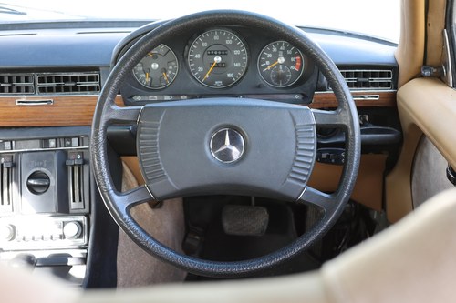 1974 Mercedes-Benz W116 450SE In vendita (immagine 34 di 371)