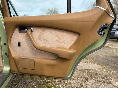 1974 Mercedes-Benz W116 450SE In vendita (immagine 105 di 371)