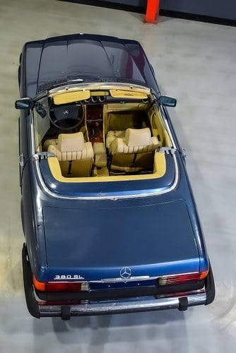 1982 Mercedes-Benz R107 380SL Convertible 3.8L V8 till salu (bild 22 av 86)