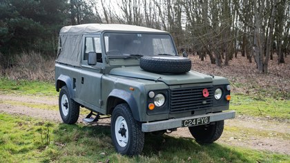 Land Rover Defender 90