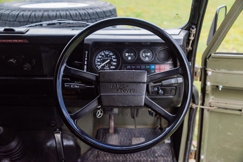 1986 Land Rover Ninety EX-Military till salu (bild 9 av 198)