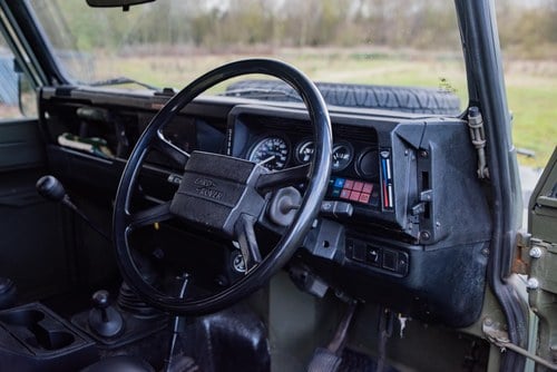 1986 Land Rover Ninety EX-Military till salu (bild 11 av 198)