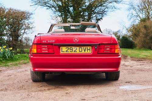 1993 Mercedes-Benz 320SL (R129) For Sale (picture 15 of 360)