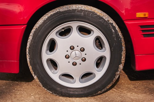 1993 Mercedes-Benz 320SL (R129) For Sale (picture 21 of 360)