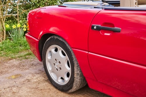 1993 Mercedes-Benz 320SL (R129) For Sale (picture 196 of 360)