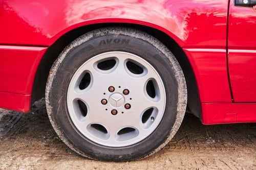 1993 Mercedes-Benz 320SL (R129) For Sale (picture 24 of 360)