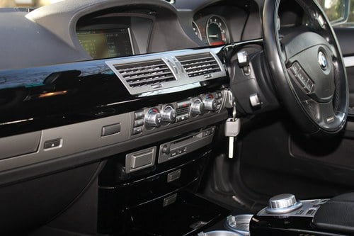 2006 BMW 740i Sport Individual à venda (imagem 93 de 273)