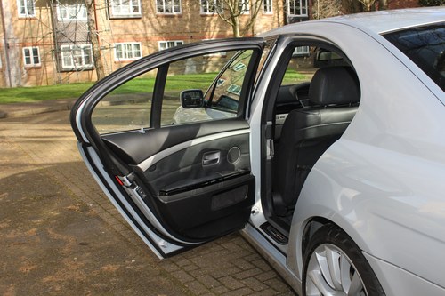 2006 BMW 740i Sport Individual à venda (imagem 196 de 273)