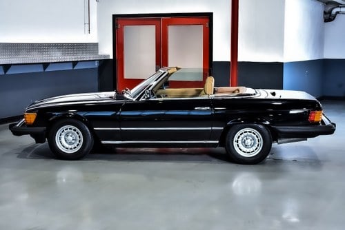 1983 Mercedes-Benz R107 500SL Convertible 5,0L V8 à venda (imagem 21 de 105)