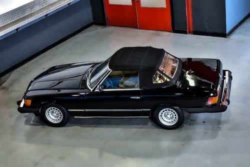 1983 Mercedes-Benz R107 500SL Convertible 5,0L V8 à venda (imagem 31 de 105)
