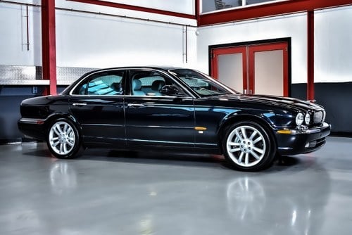 2004 Jaguar XJR 4.2 V8 X350 For Sale (picture 8 of 98)