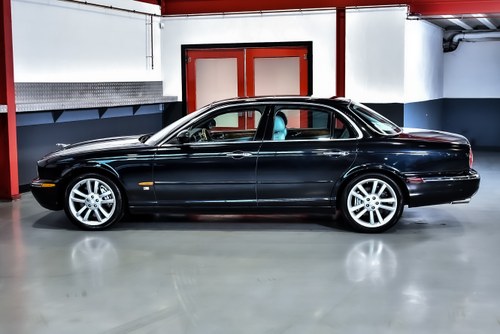 2004 Jaguar XJR 4.2 V8 X350 For Sale (picture 19 of 98)