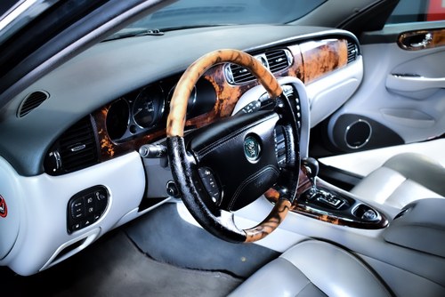 2004 Jaguar XJR 4.2 V8 X350 For Sale (picture 29 of 98)