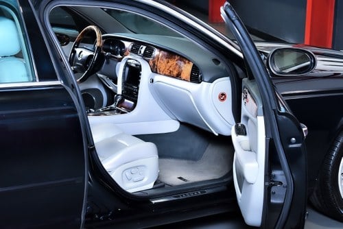 2004 Jaguar XJR 4.2 V8 X350 For Sale (picture 34 of 98)