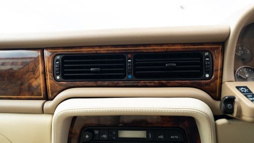 1996 Daimler Double Six LWB Auto In vendita (immagine 44 di 255)