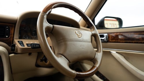 1996 Daimler Double Six LWB Auto In vendita (immagine 73 di 255)