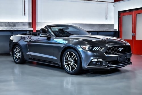 2017 Ford Mustang 2.3L Ecoboost Convertible till salu (bild 1 av 98)