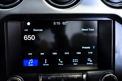 2017 Ford Mustang 2.3L Ecoboost Convertible till salu (bild 44 av 98)