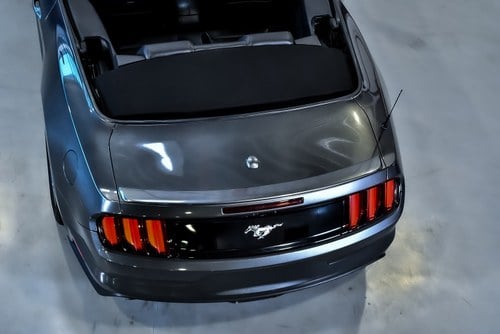 2017 Ford Mustang 2.3L Ecoboost Convertible till salu (bild 88 av 98)