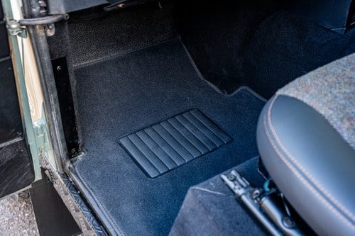 2008 Land Rover Defender 90" - 'Beretta Edition' by Centurion In vendita (immagine 55 di 109)