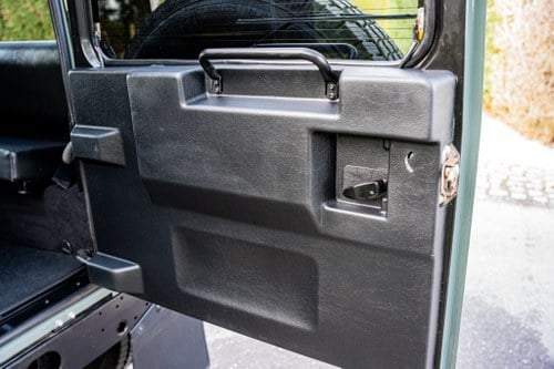 2008 Land Rover Defender 90" - 'Beretta Edition' by Centurion In vendita (immagine 58 di 109)