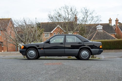 1990 Mercedes-Benz 190 Automatic For Sale (picture 2 of 114)