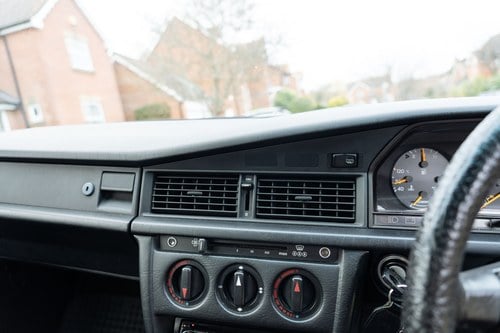 1990 Mercedes-Benz 190 Automatic For Sale (picture 47 of 114)