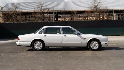 1996 Daimler Double Six LWB Auto In vendita (immagine 15 di 255)