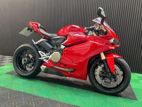 2016 DUCATI 1299 PANIGALE FINANCE SPECIALISTS APPLY NOW Te koop