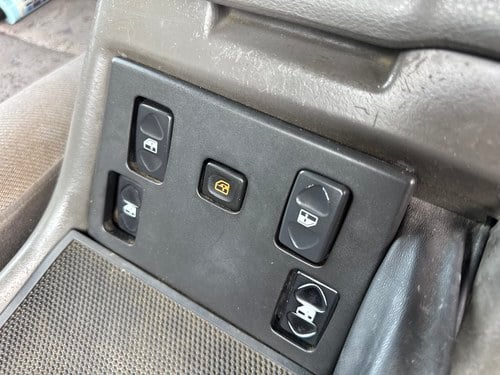 1999 Land Rover Discovery II Td5 till salu (bild 20 av 38)