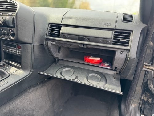 1993 BMW E36 325i Cabriolet For Sale (picture 23 of 34)