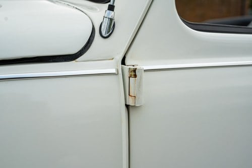 1972 Volkswagen Beetle 1300 RHD Convertible In vendita (immagine 57 di 104)