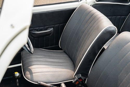 1972 Volkswagen Beetle 1300 RHD Convertible In vendita (immagine 26 di 104)