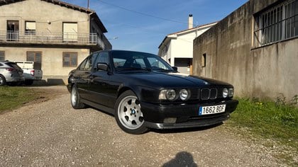 BMW M5 E34