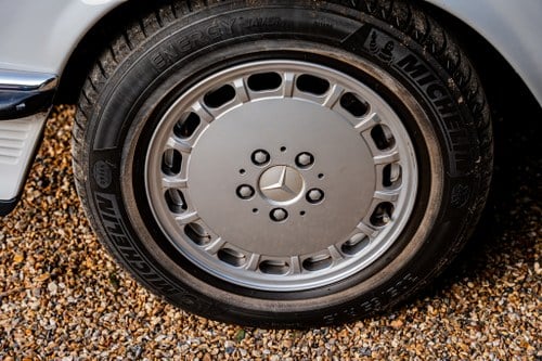 1989 Mercedes-Benz R107 500SL For Sale (picture 14 of 197)