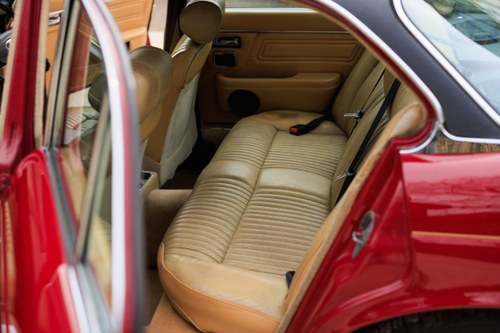 1974 Jaguar XJ6 Series 2 4.2L SWB Fuel Injection In vendita (immagine 73 di 291)